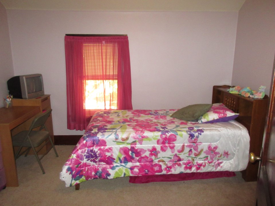 upstairs bedroom 4