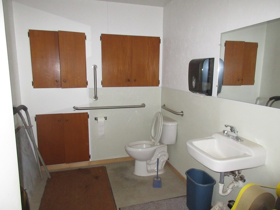 shop bathroom