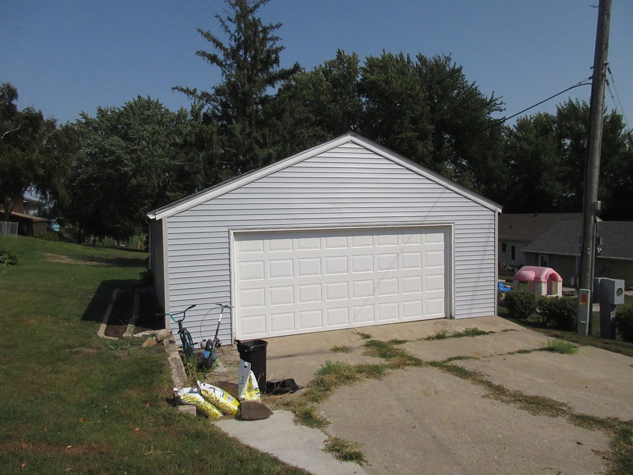 2 car detached garage