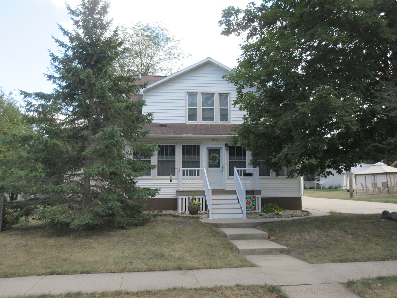 front of home great location.  vinyl siding and a good roof.