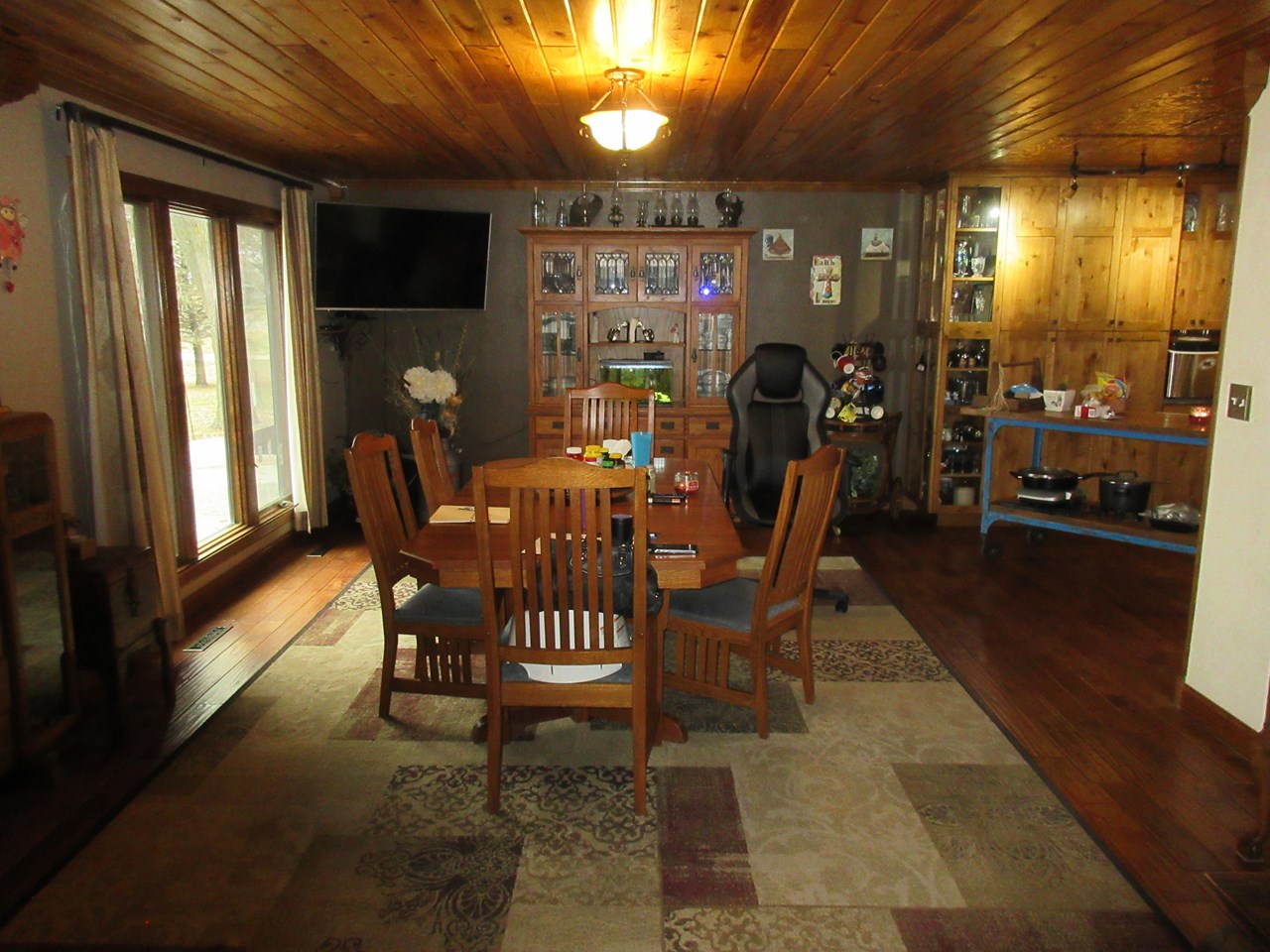 huge dining room