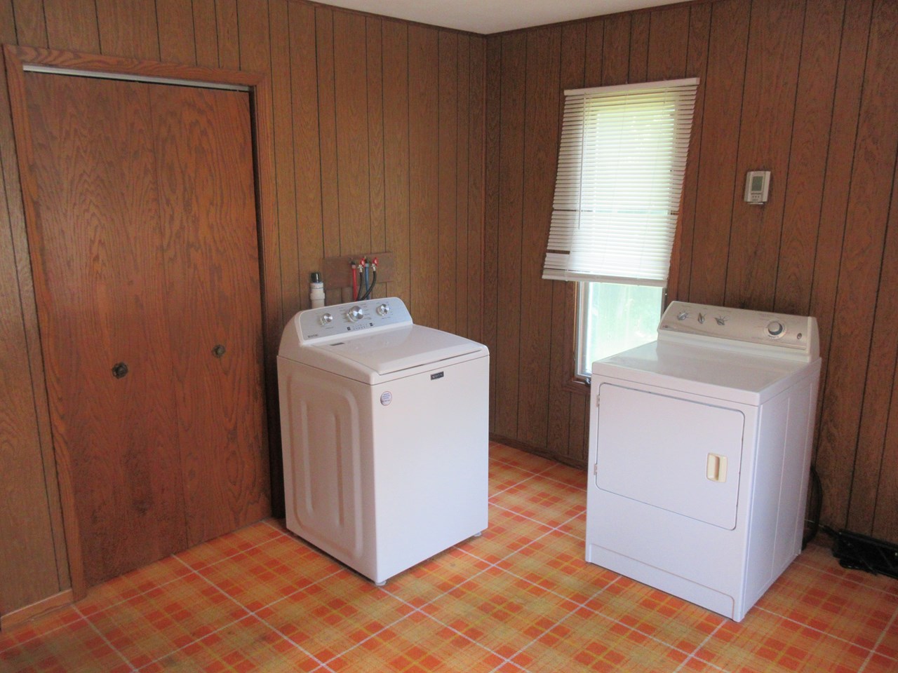 bedroom 2 laundry can be moved to basement